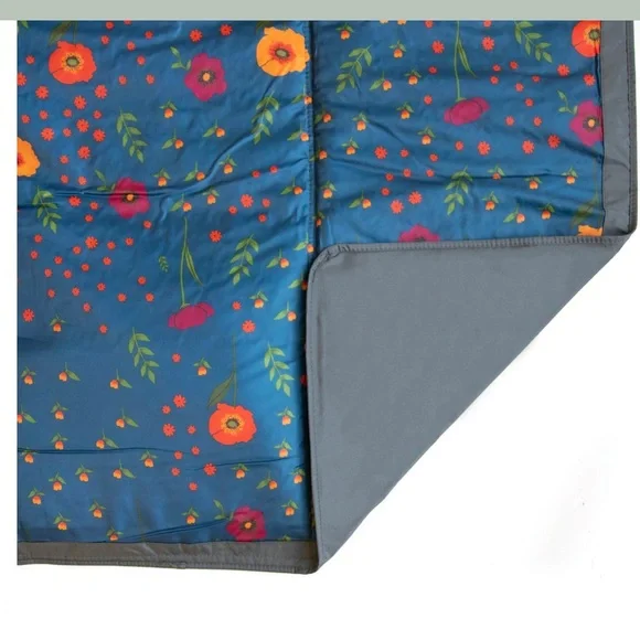 Little unicorn midnight poppy outdoor blanket 5x10ft - Picture 3 of 12